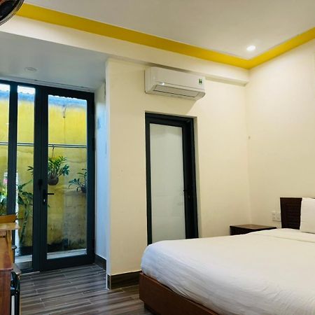 Coral Riverside Homestay & Hostel Хой Ан Екстериор снимка