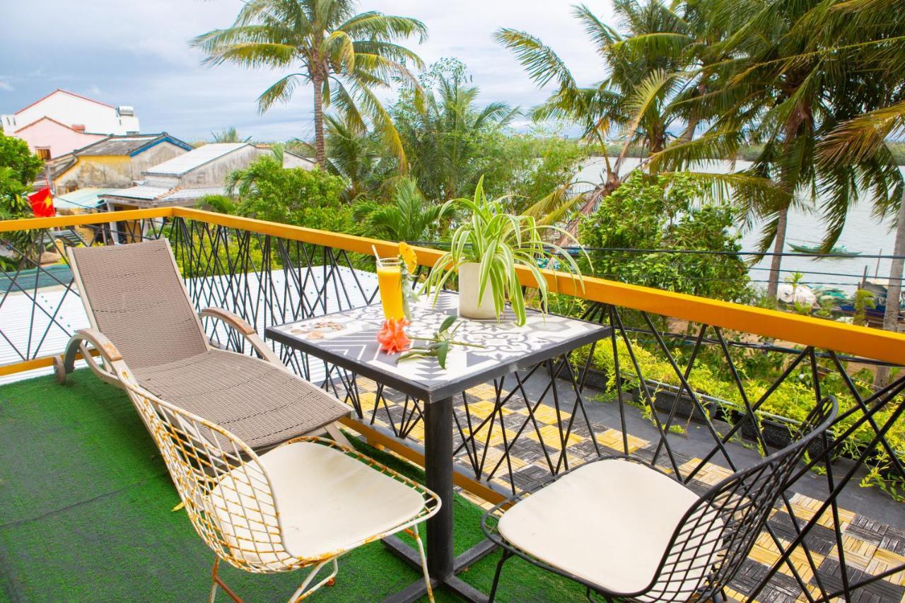 Coral Riverside Homestay & Hostel Хой Ан Екстериор снимка