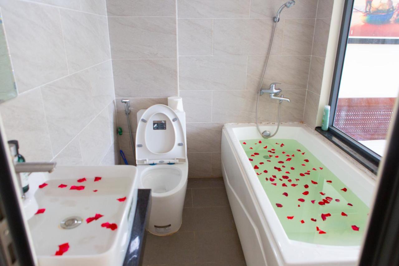 Coral Riverside Homestay & Hostel Хой Ан Екстериор снимка