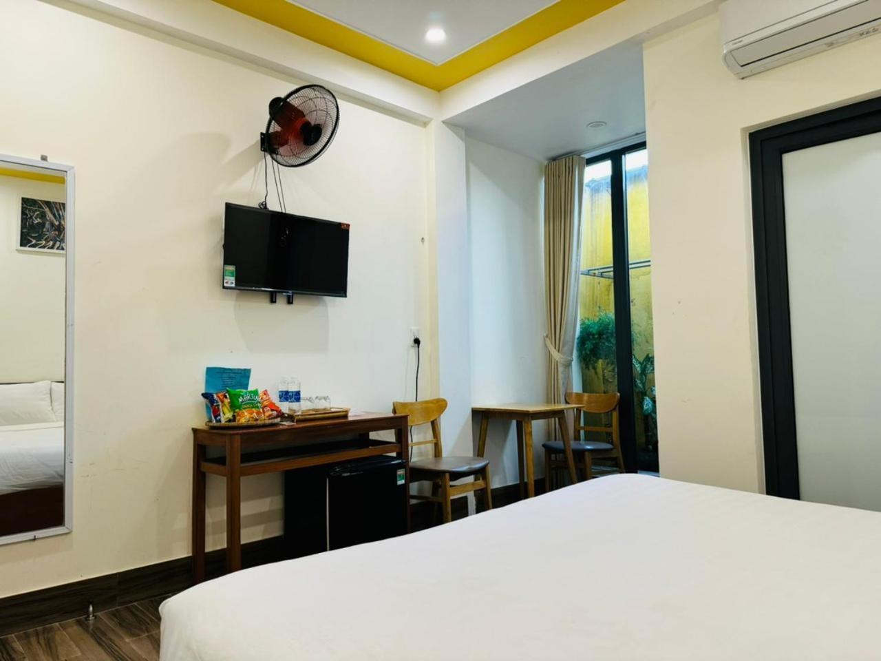 Coral Riverside Homestay & Hostel Хой Ан Екстериор снимка