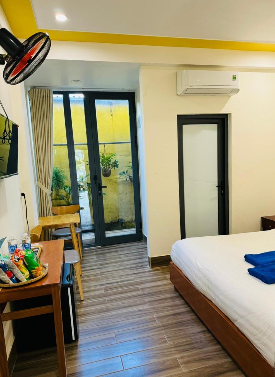 Coral Riverside Homestay & Hostel Хой Ан Екстериор снимка