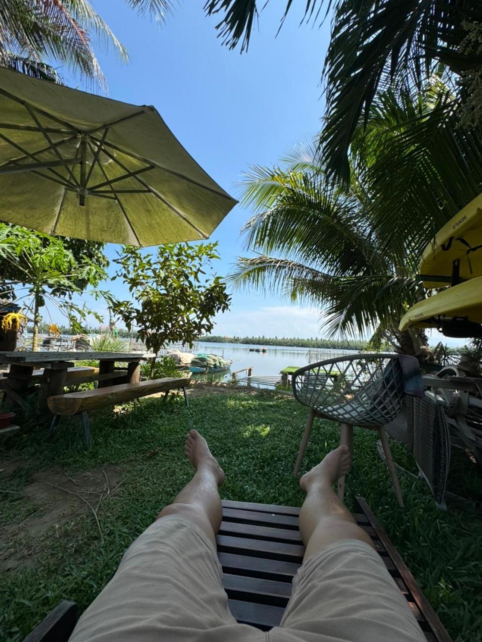 Coral Riverside Homestay & Hostel Хой Ан Екстериор снимка