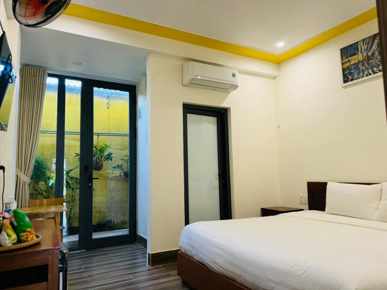 Coral Riverside Homestay & Hostel Хой Ан Екстериор снимка