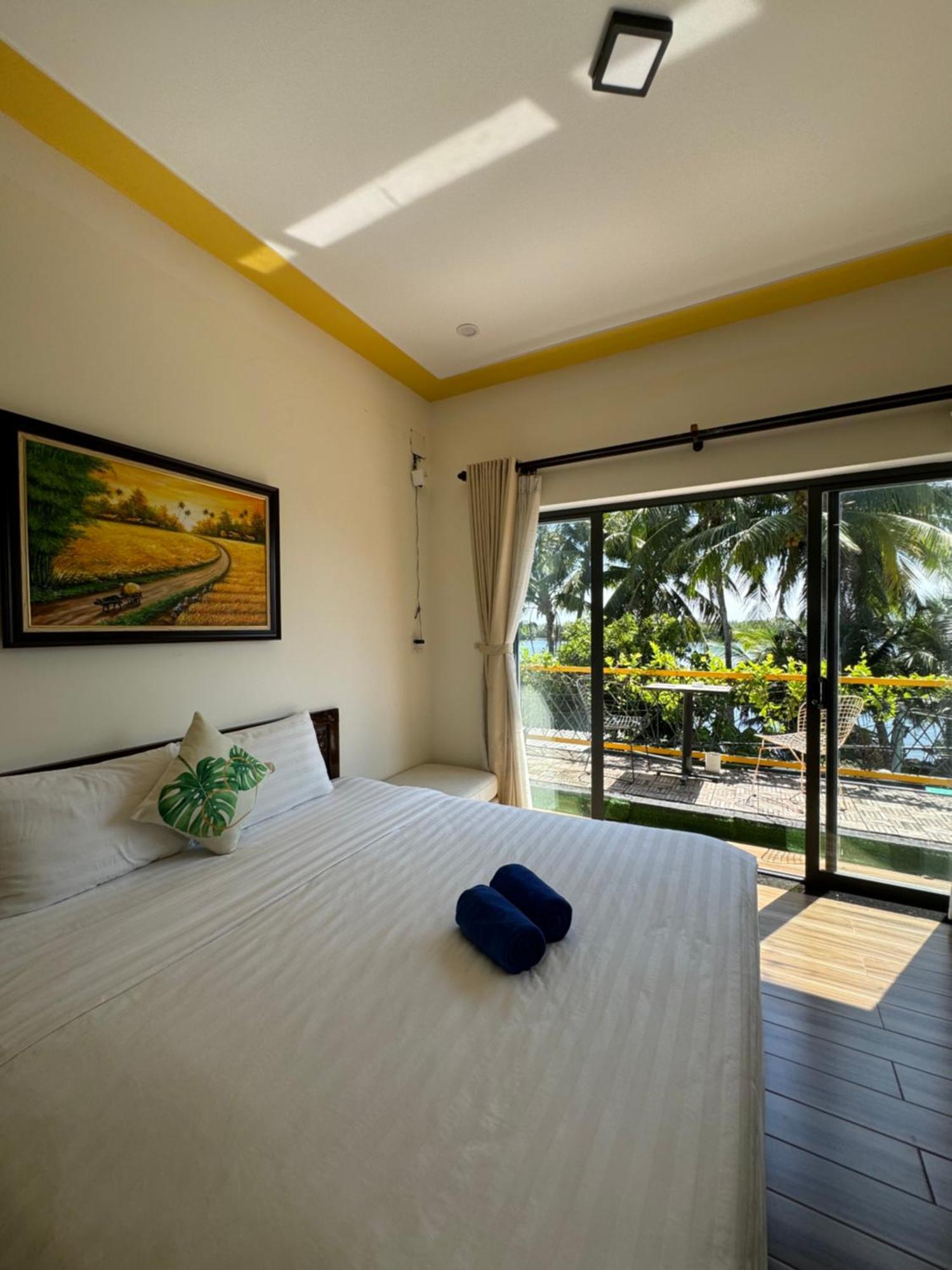 Coral Riverside Homestay & Hostel Хой Ан Екстериор снимка