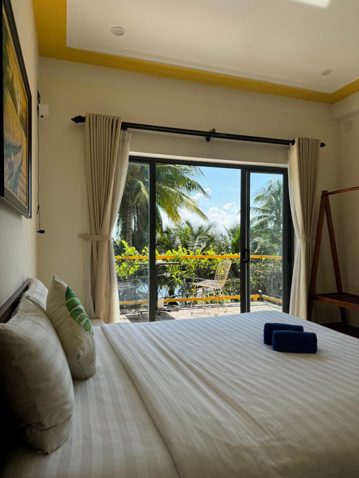 Coral Riverside Homestay & Hostel Хой Ан Екстериор снимка