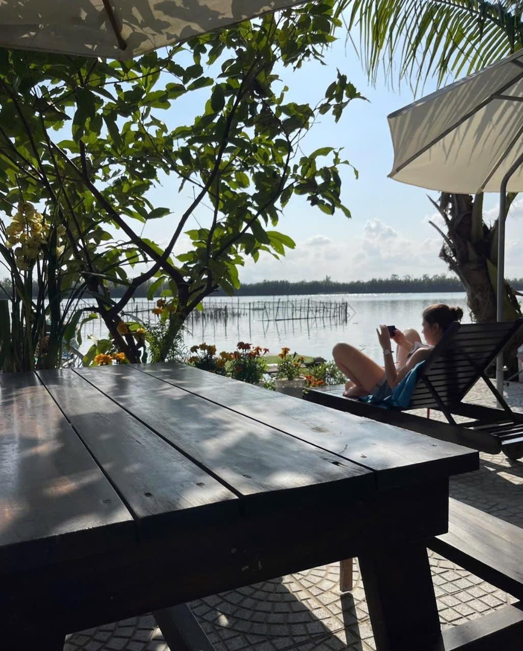 Coral Riverside Homestay & Hostel Хой Ан Екстериор снимка