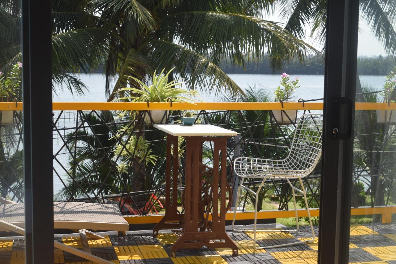 Coral Riverside Homestay & Hostel Хой Ан Екстериор снимка